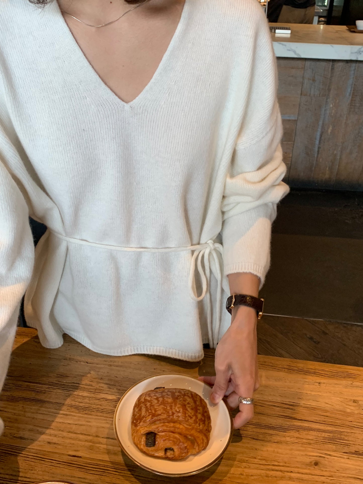 classic wool v-neck knit