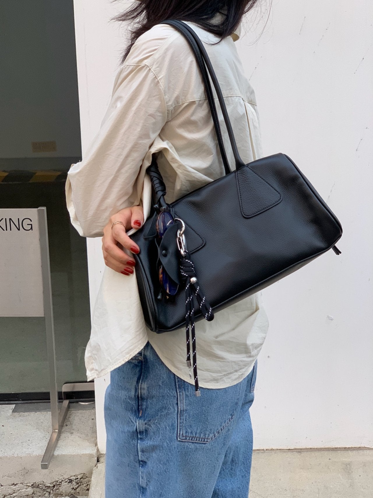 shoulder bag