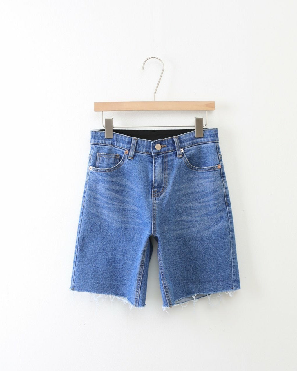 elastic denim shorts