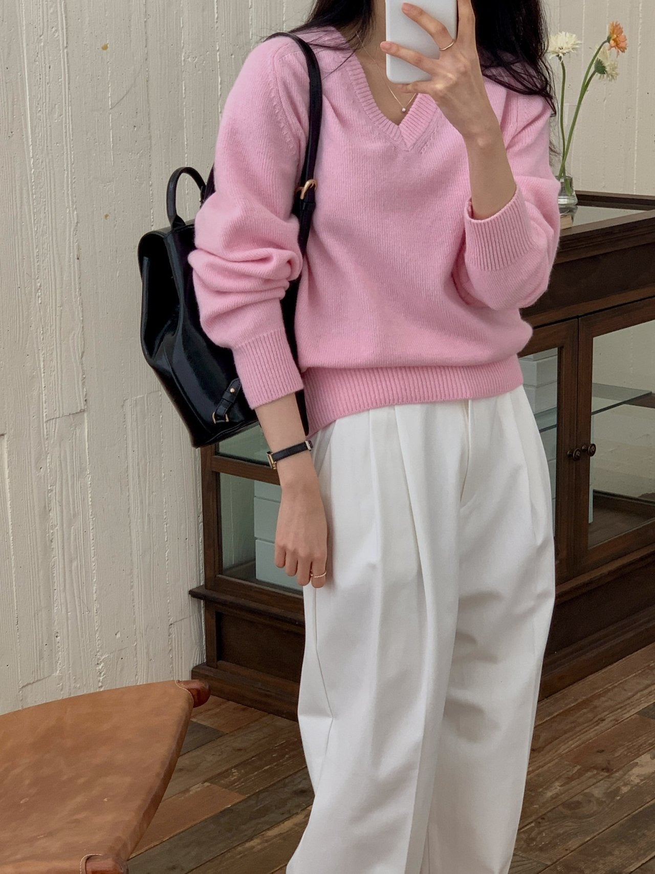 classic v-neck knit