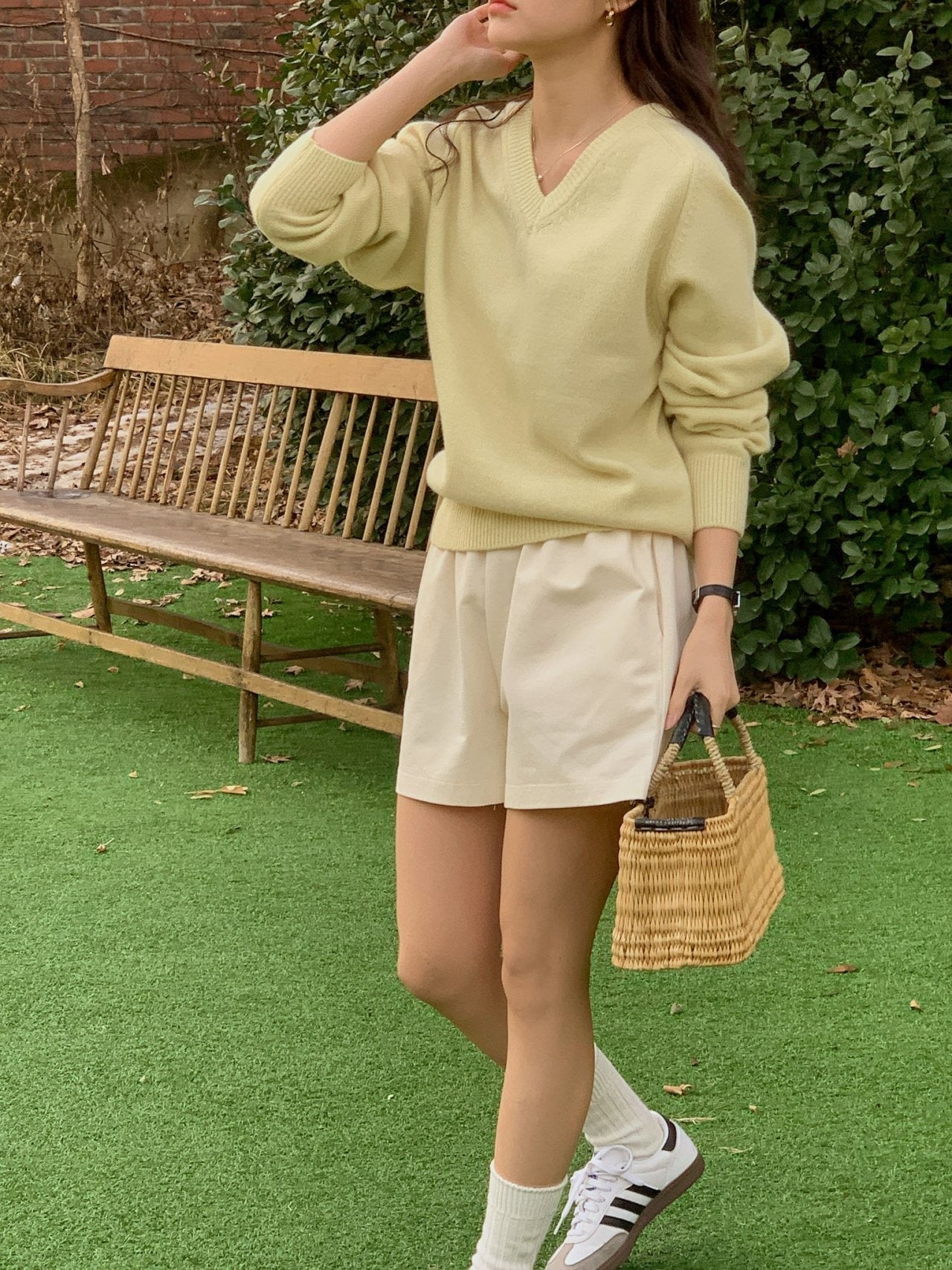 classic v-neck knit