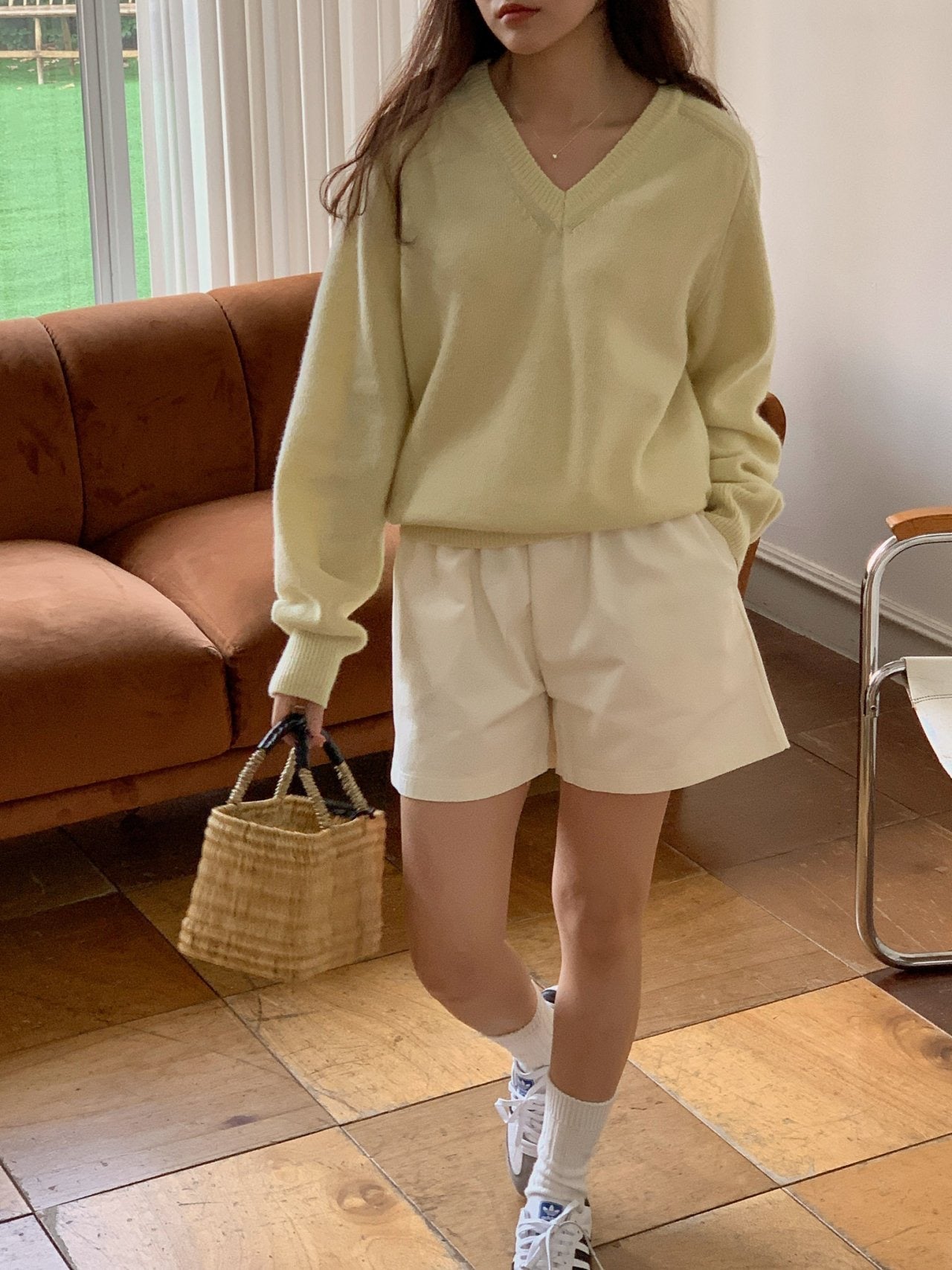 classic v-neck knit