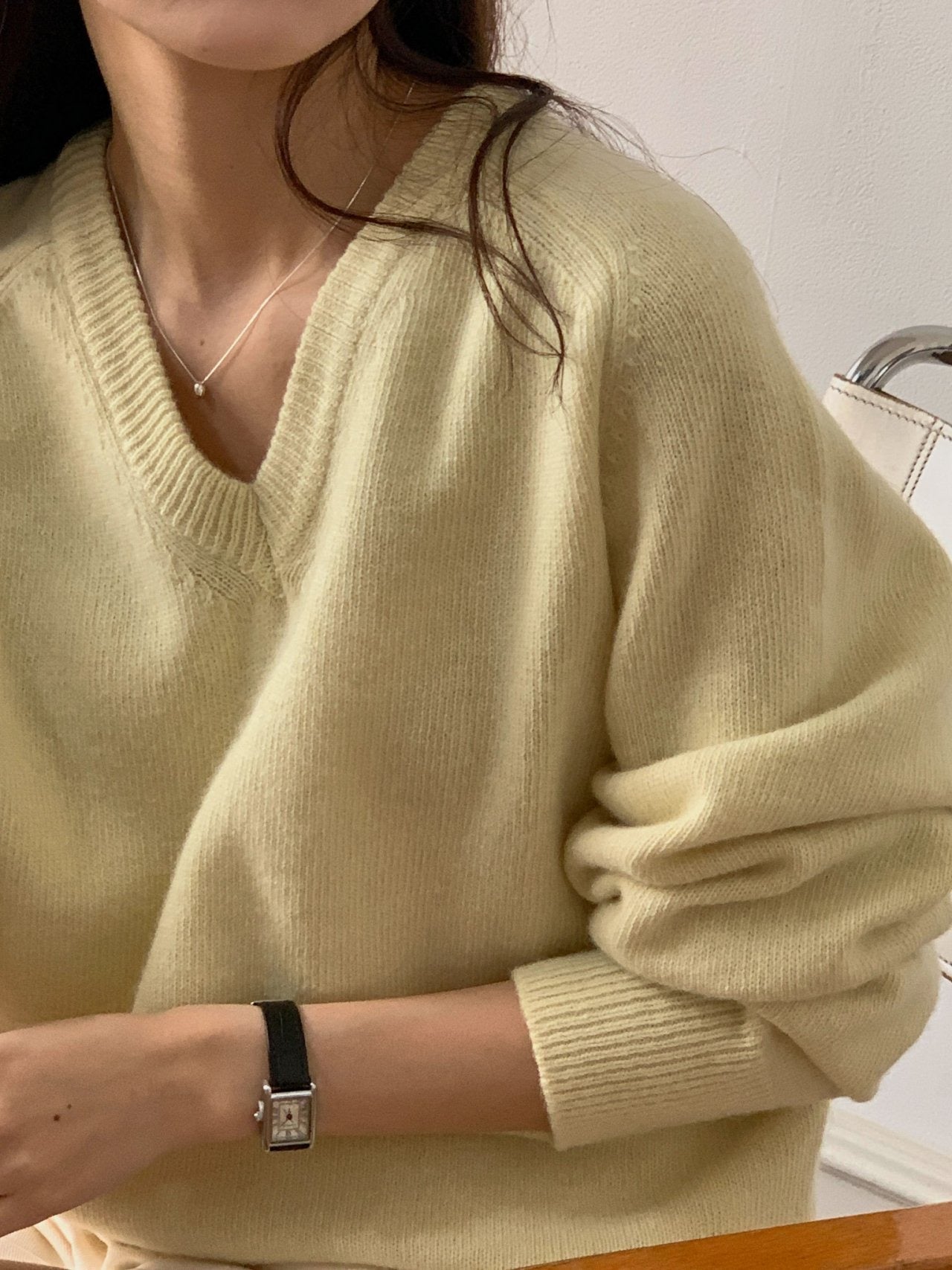 classic v-neck knit