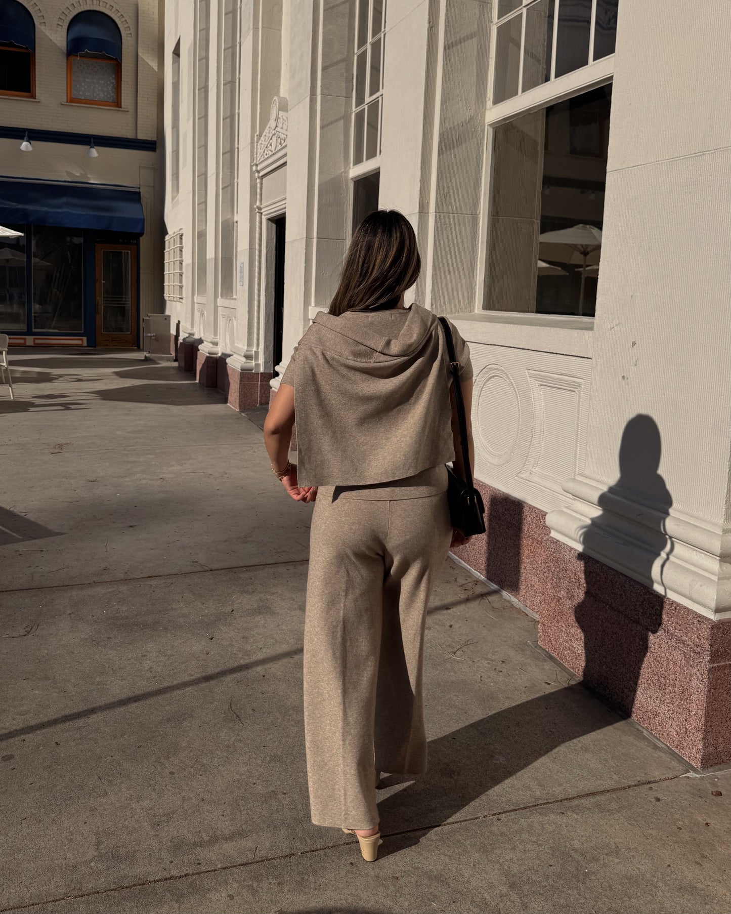 mia set