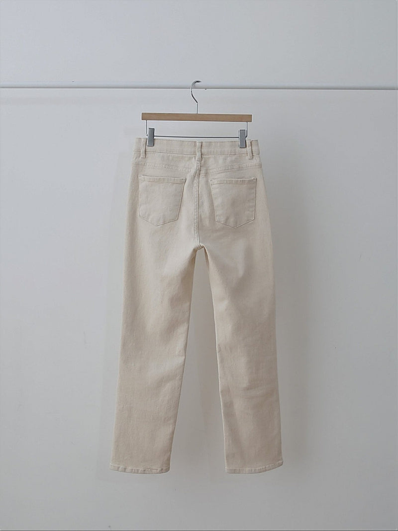 slim jeans with elastic waist