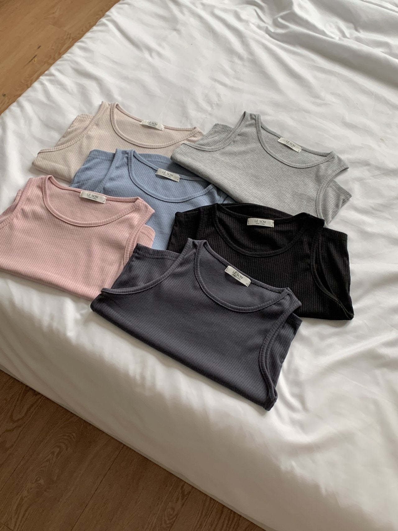 essential ribbed set