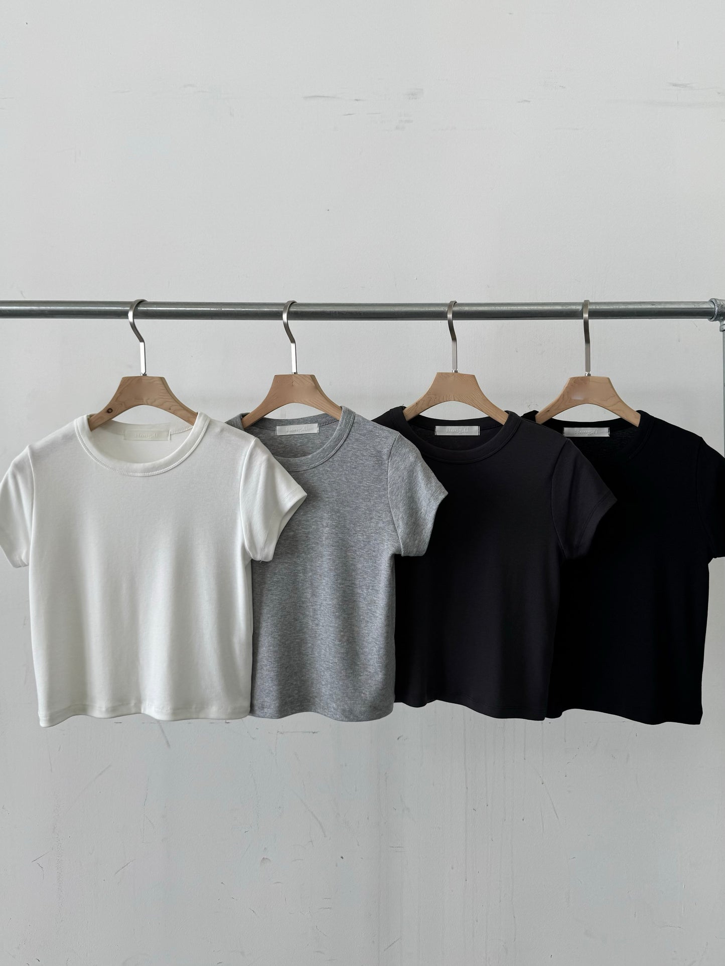 cropped t-shirt