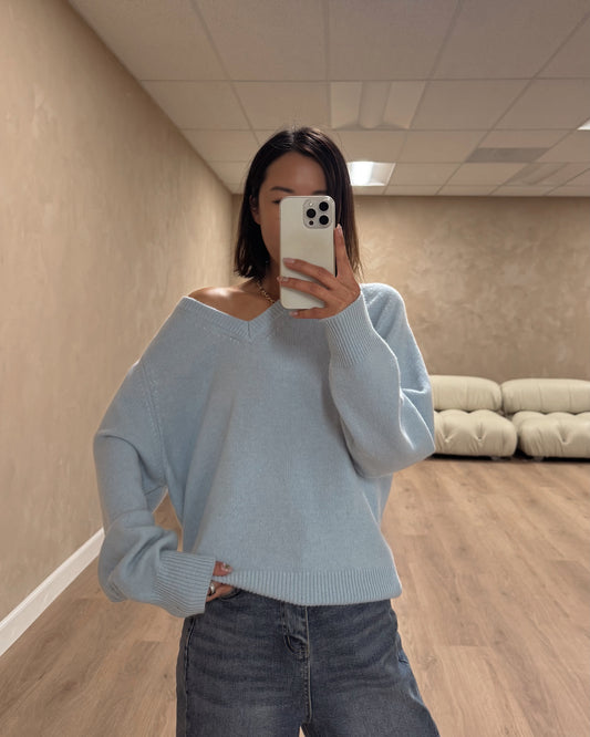 classic v-neck knit